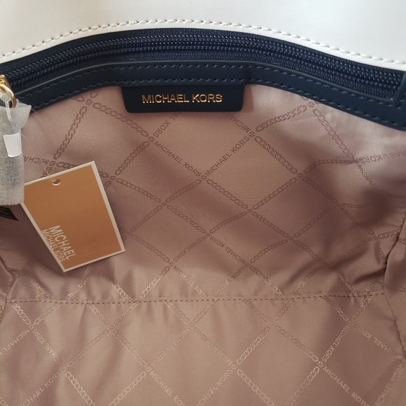 Michael Kors Blue Handbag - Picture 6 of 14